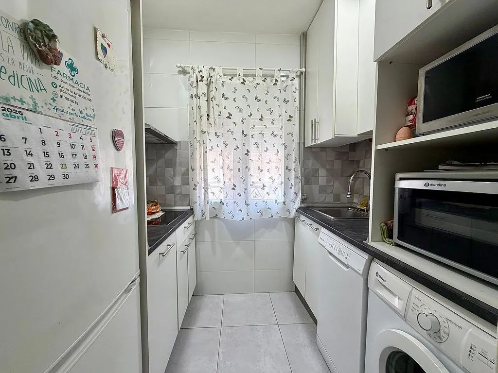Cuisine - 2-Bedroom Flat with Terrace in Carabanchel