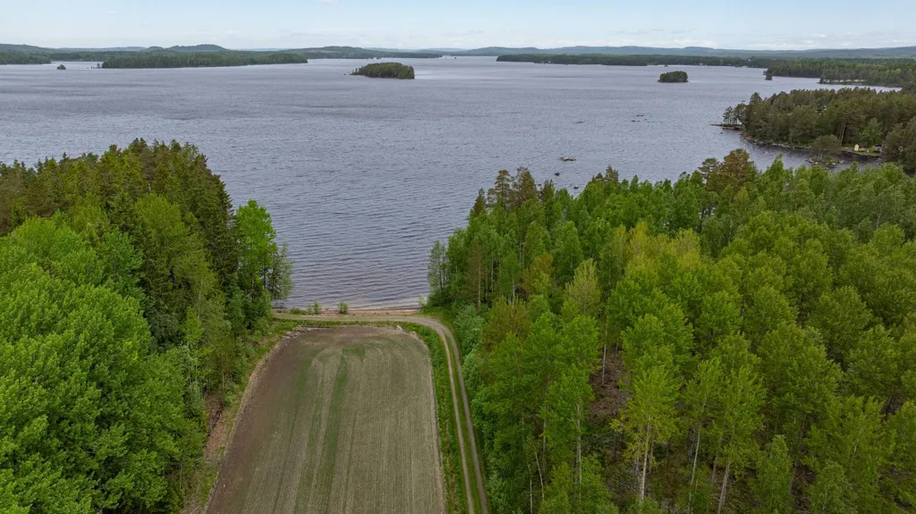 Vue aérienne - Farm with Lake Access in Granviksnäset
