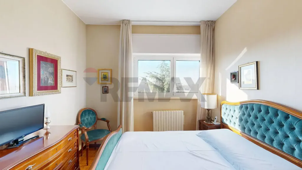 Chambres - Four-Bedroom Apartment with Balcony in Milan