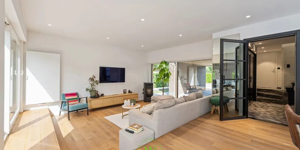 Elutuba - Modernised House with Garden in Izegem