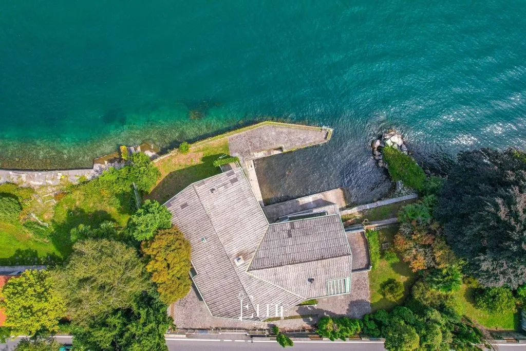 Õhuvaade - Waterfront Villa with Private Dock in Baveno