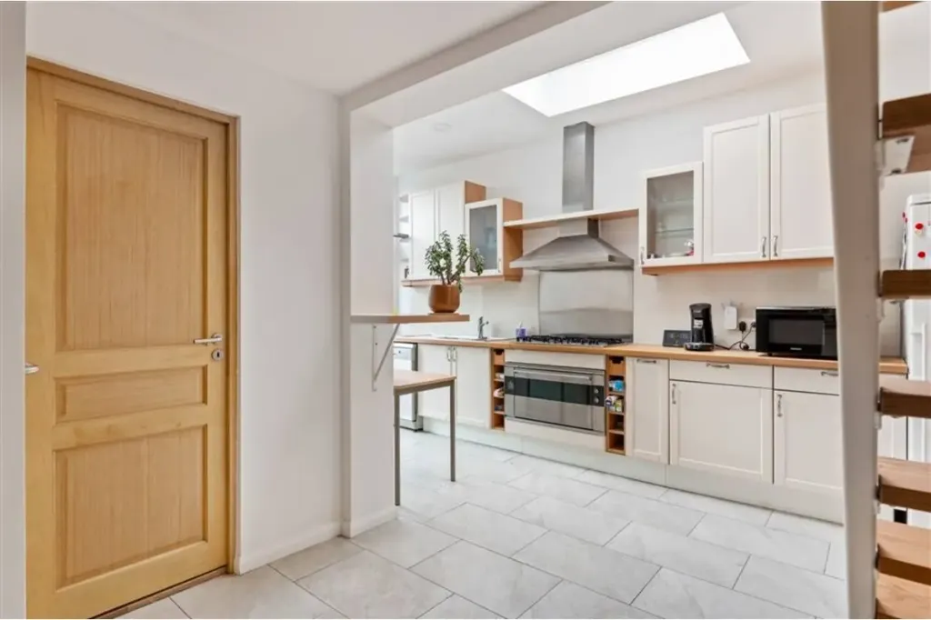 Kitchen - Charming Ground Floor Flat with Terrace in Mortsel