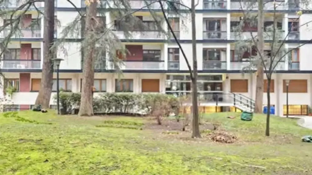 Aed - Modern Apartment with Green Views in Milan