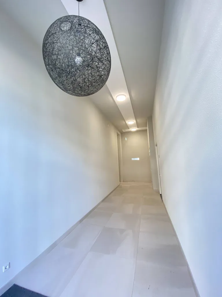 Esik - Apartment with Balcony in Utrecht