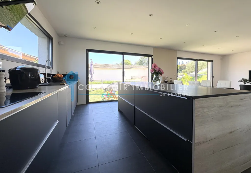Köök - Contemporary Villa with Pool in Meynes