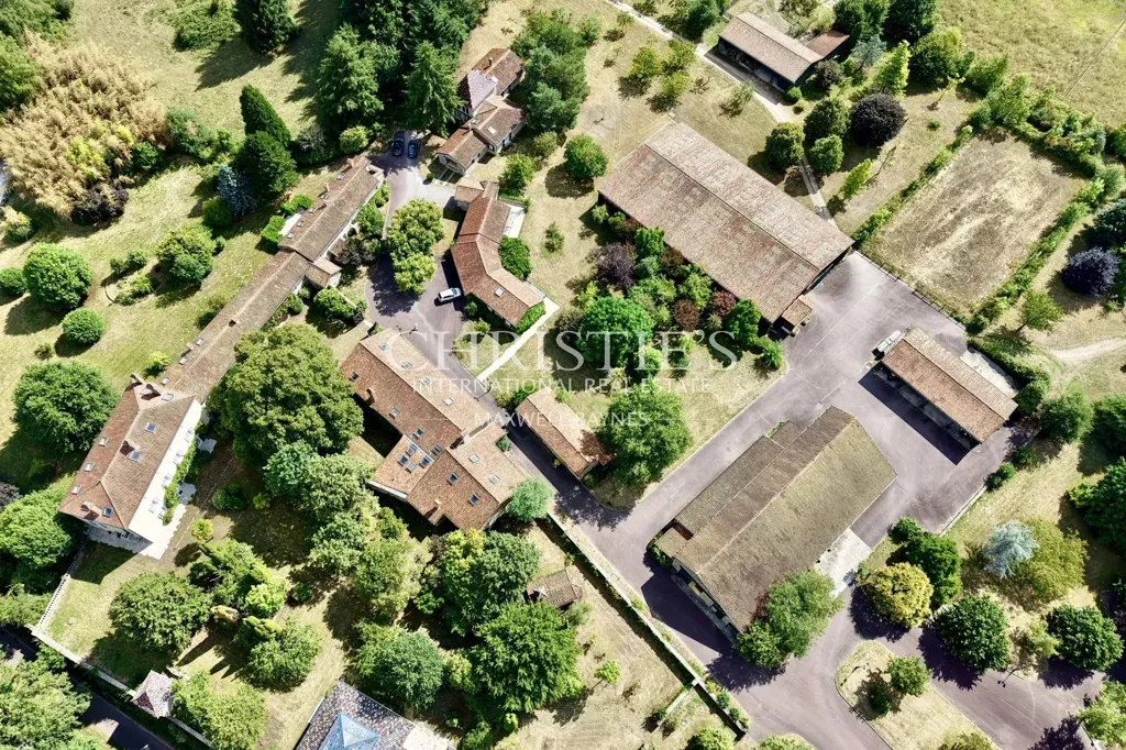 Vue aérienne - Domaine Historique avec Écuries dans le Périgord Vert