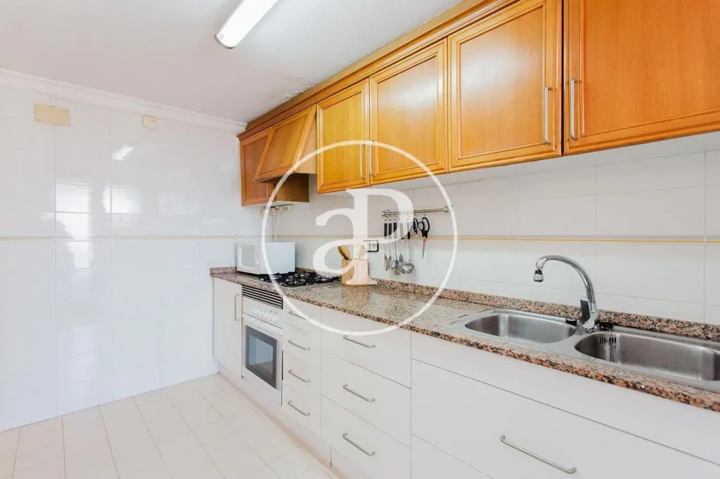 Köök - Furnished Flat with Balcony in Mestalla, Valencia