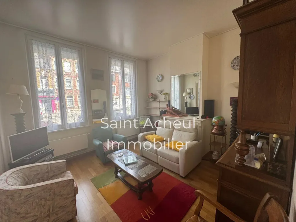 Séjour - Maison avec Jardin et Garage à Proximité