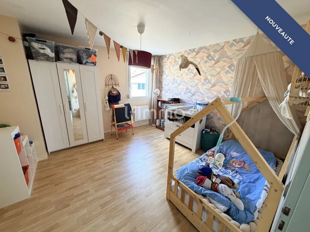 Chambres - Maison avec Terrasse à Helstroff