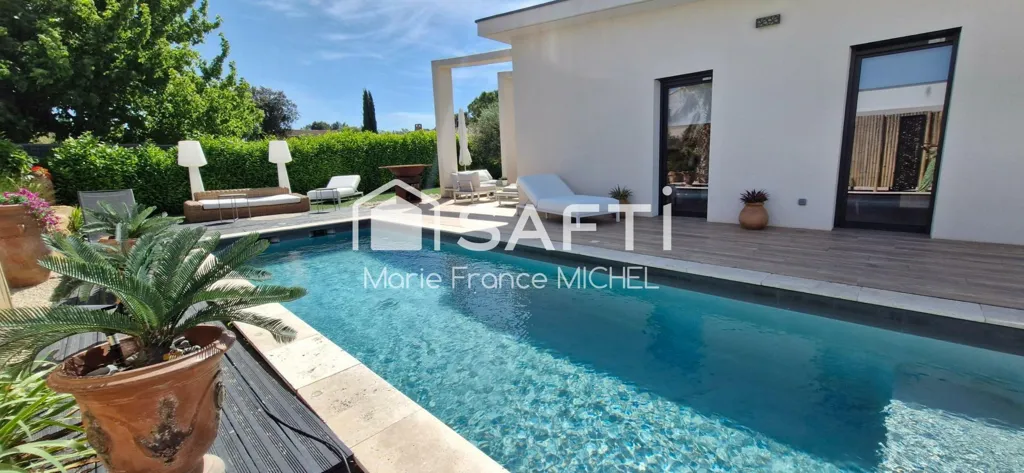Pool - Family House with Pool in Mazan