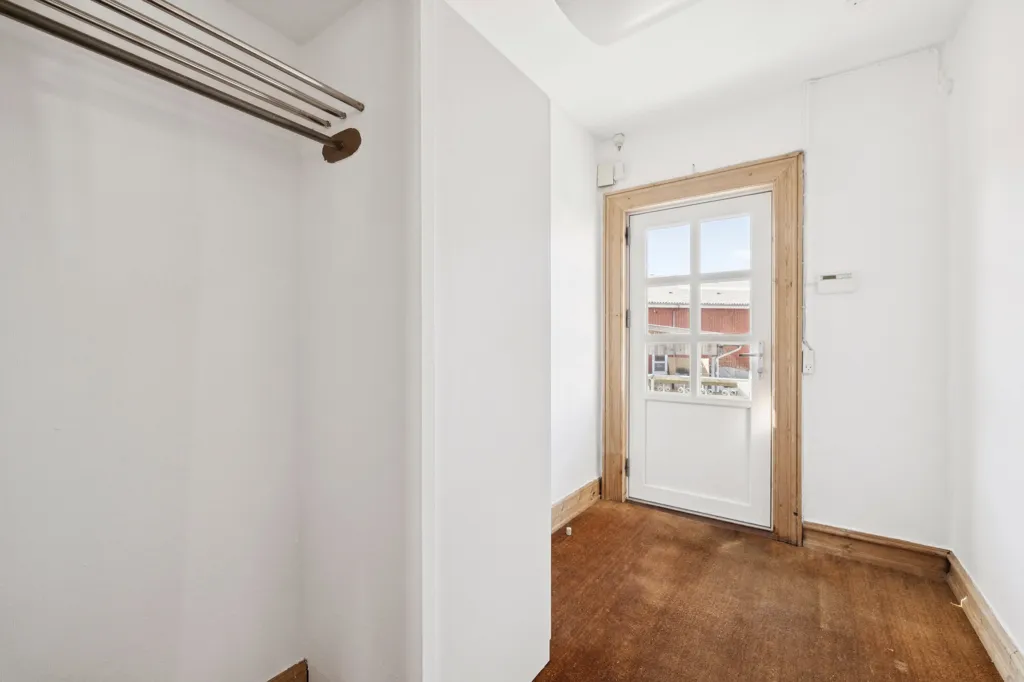 Entrée - Villa with Potential for Expansion in Hadsund