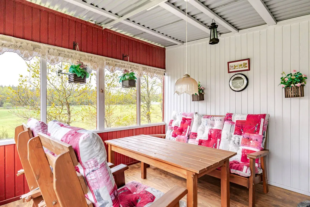 Terrass - Cottage with Garden near Linköping