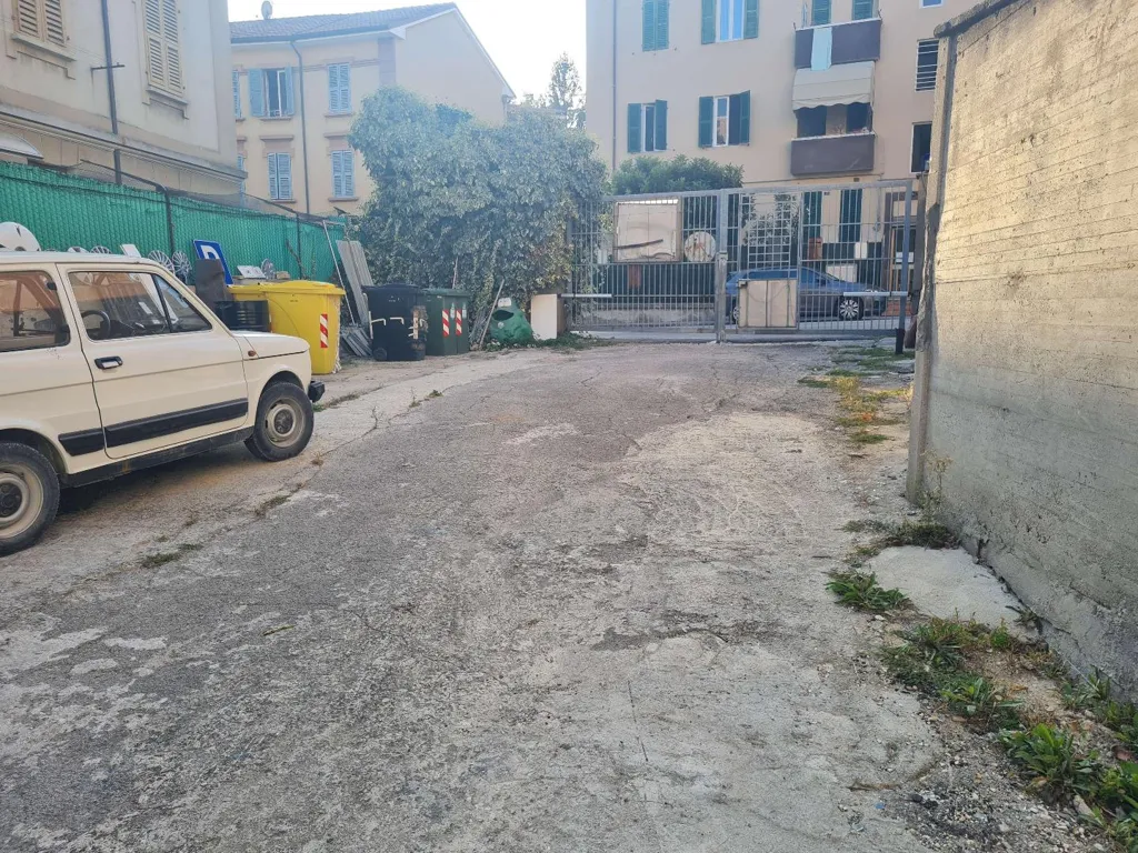 Villa with Workspace in Ancona