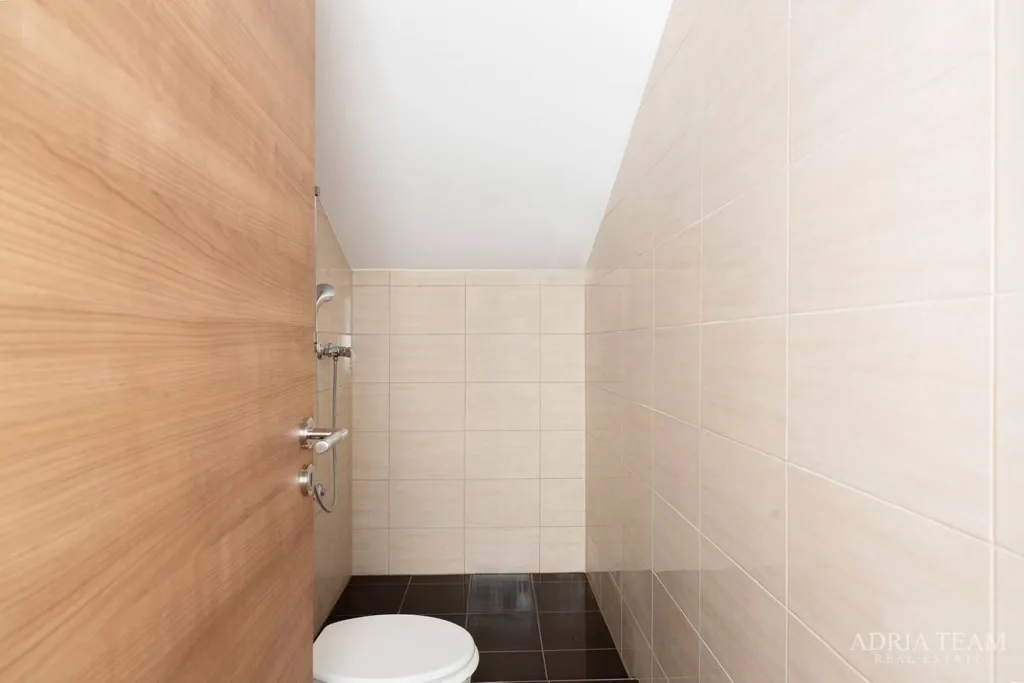 Bagni - Apartment House with Pool in Posedarje