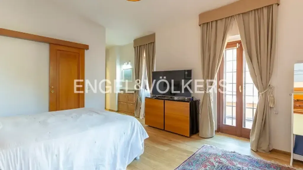 Chambres - Historic Villa with Garden in Villa Bonelli, Rome