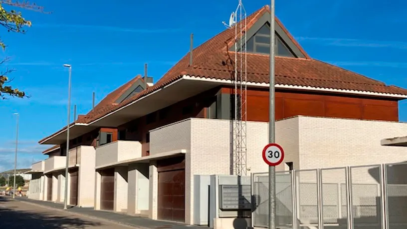 Maison 4 chambres à Cuarte De Huerva