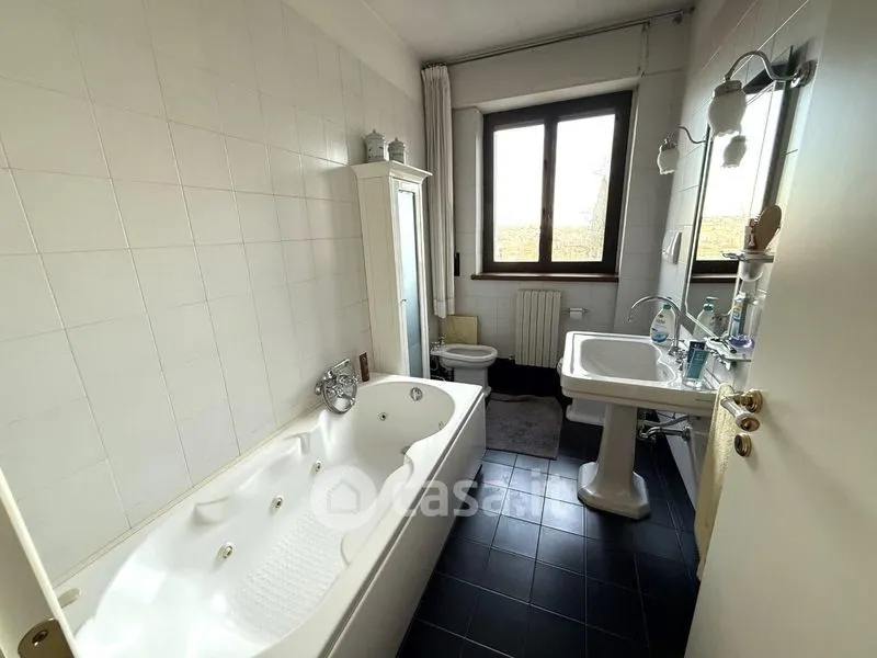 Salles de bain - Mansard Attico with Panoramic View in Macerata