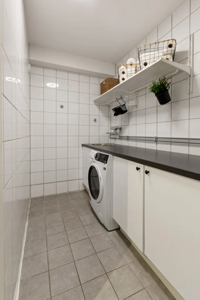 Pesuköök - 4-Bedroom Apartment with West-Facing Balcony in Trondheim