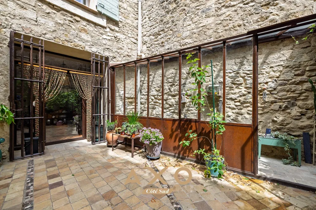 Aed - Provençal Townhouse with Courtyard in Cucuron