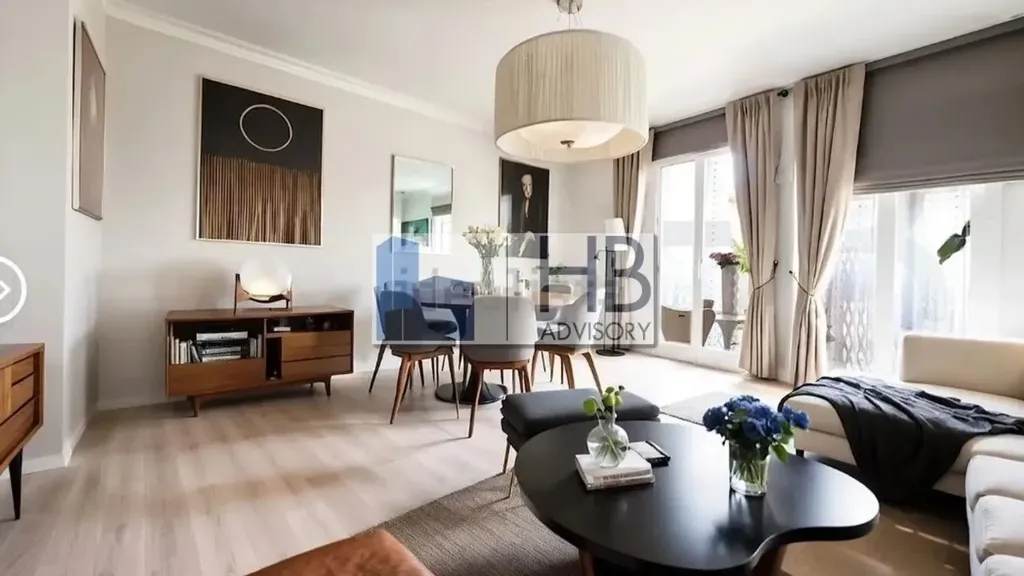 Séjour - Spacious Trilocale with Balcony in Milan