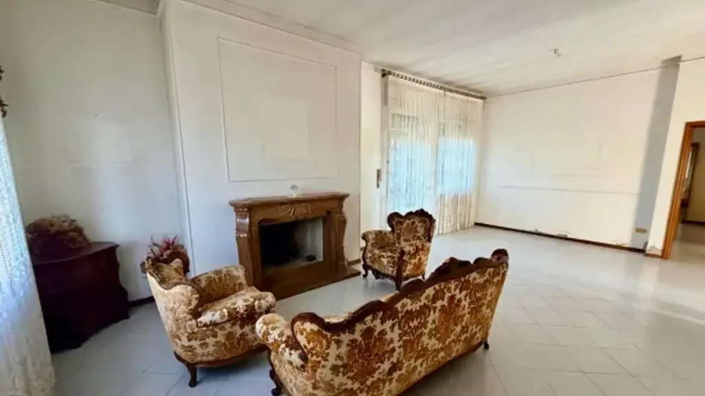 Elutuba - Bifamiliar Villa with Garden in Caorso