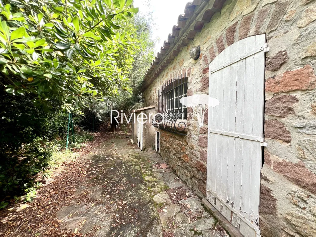 Jardin - Villa à Rénover avec Terrasse à Gassin