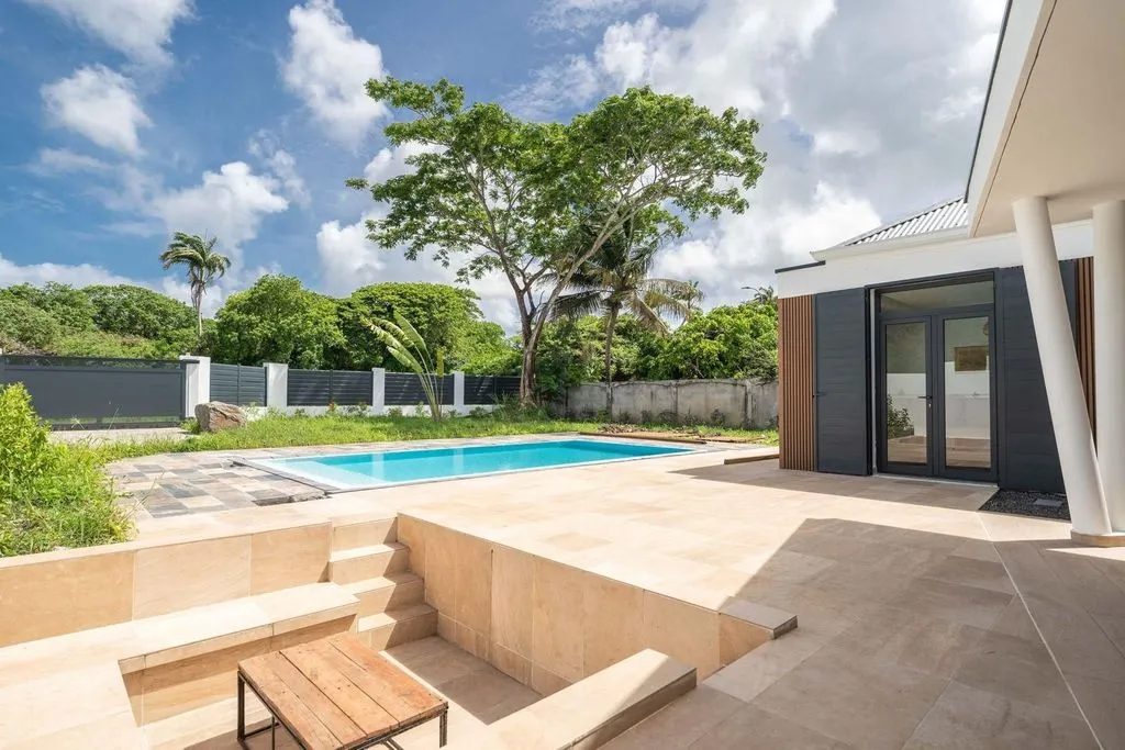 Bassein - Architect-Designed Villa with Infinity Pool in La Guadeloupe