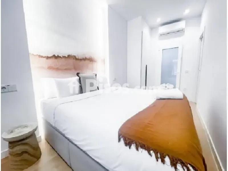 Chambres - Amueblé Flat with Balcony in Carrer Girona