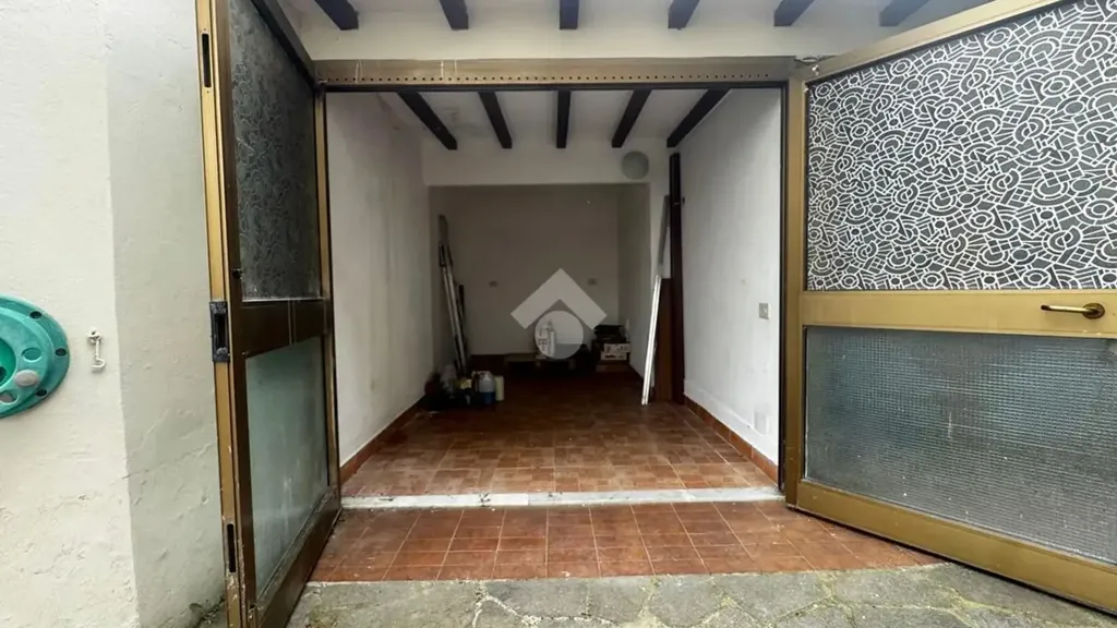Esik - Quadrilocale with Balcony in Sesto Fiorentino