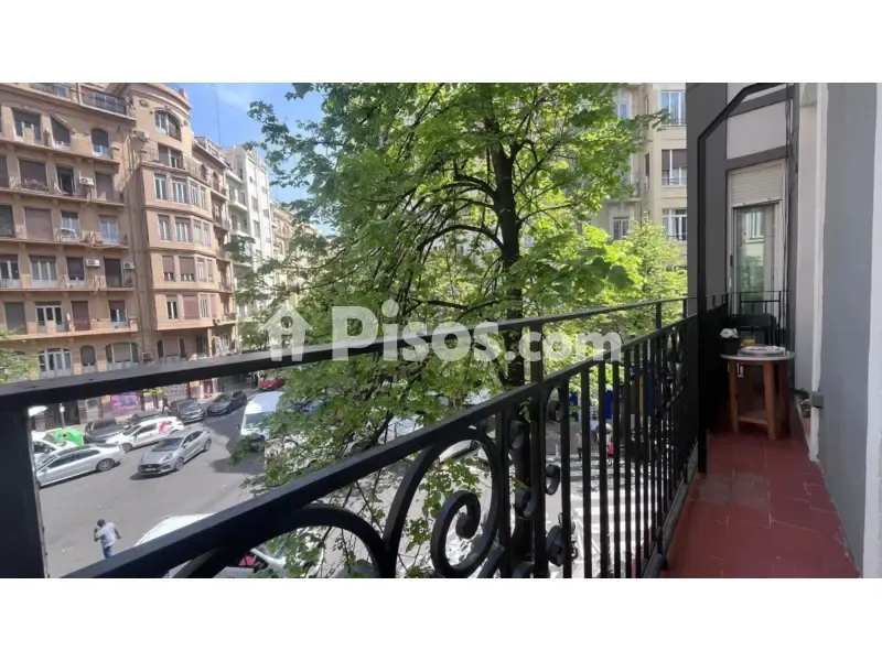 Balcon - Reformed Apartment with Balcony in Salamanca
