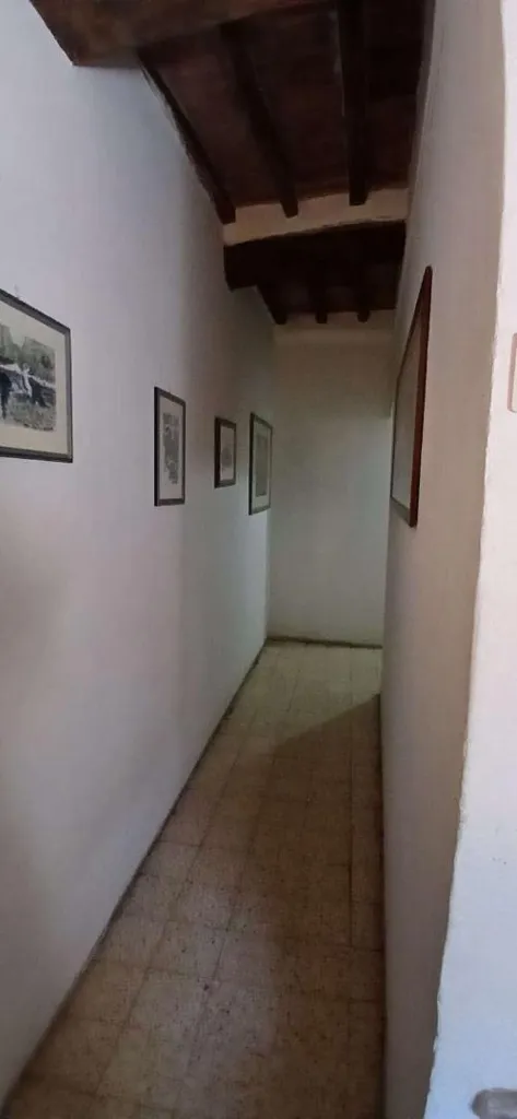 Rustic Trilocale with Balcony in Todi