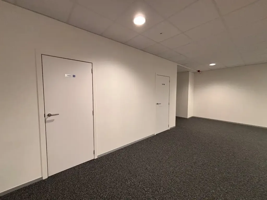 Entrée - Bureau Moderne à Louer sur le Site Pottelberg à Kortrijk