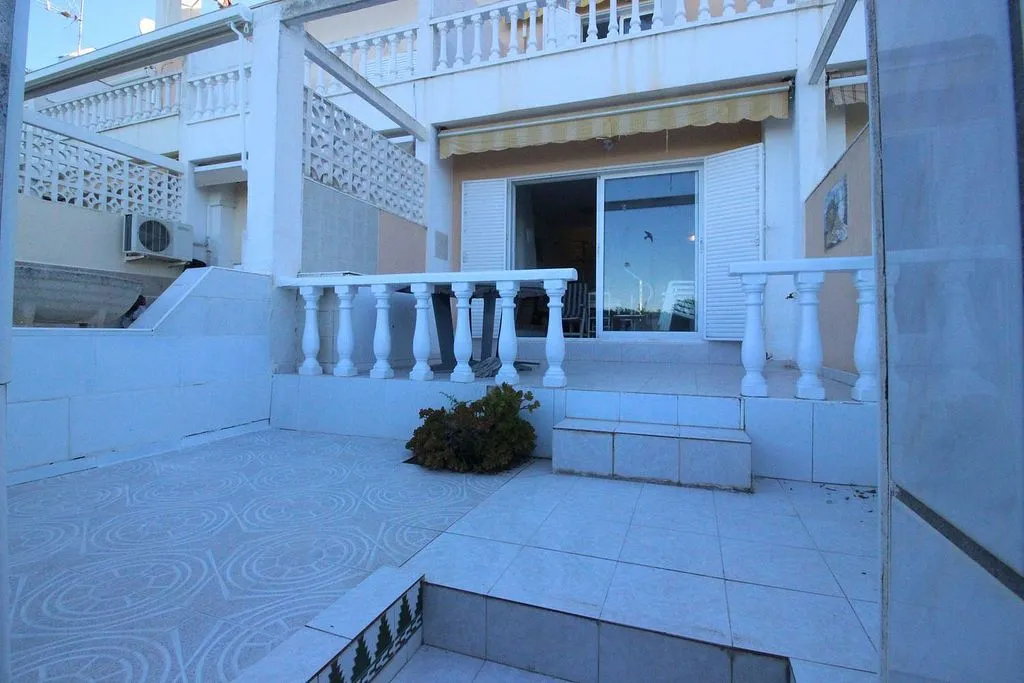 Terrass - Terraced House with Pool in Calle Bruselas