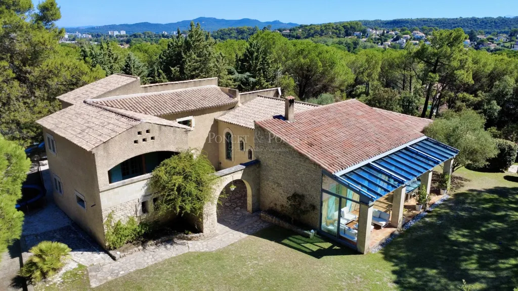 Õhuvaade - Villa with Pool in Provençal Gard