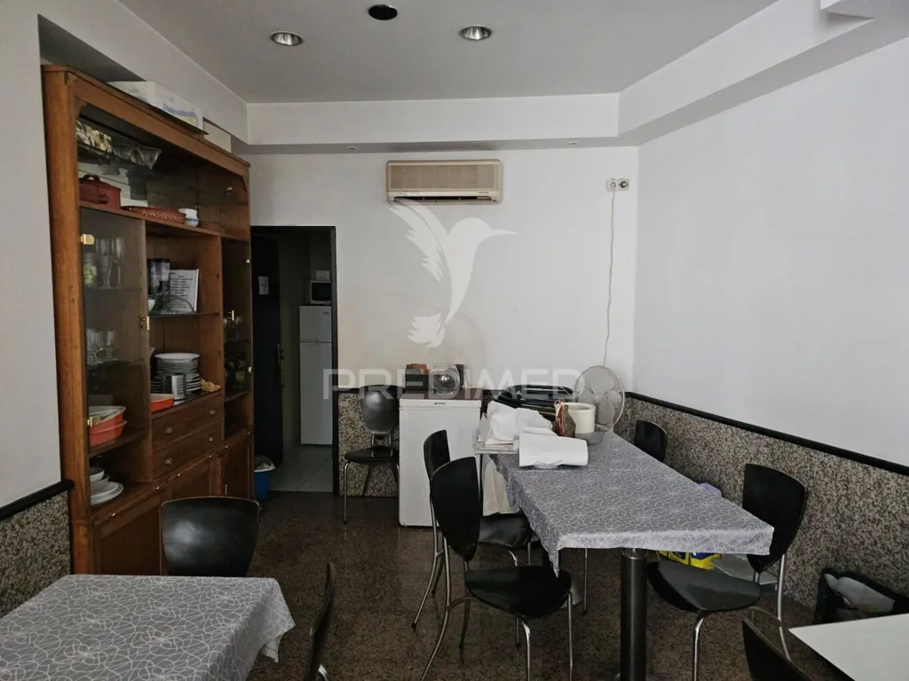 Salle à manger - Equipped Café Shop in Santo Tirso Centre