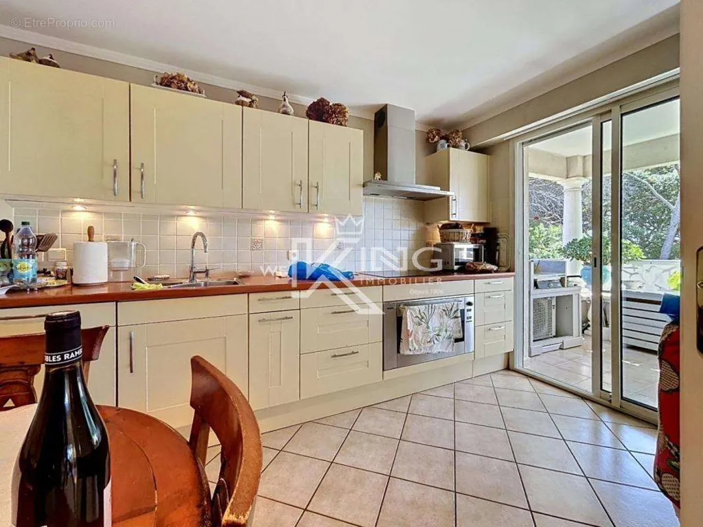 Köök - Apartment with Private Pool in Saint Raphael