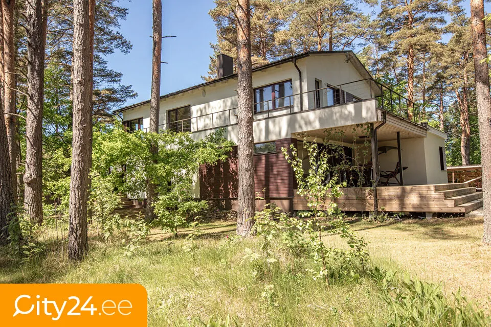Esterno - Two-Storey House with Balcony in Pärnu