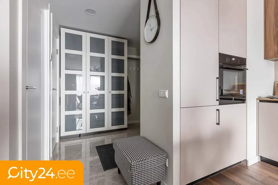 Esik - Modern Apartment with Balcony in Ķengarags, Riga