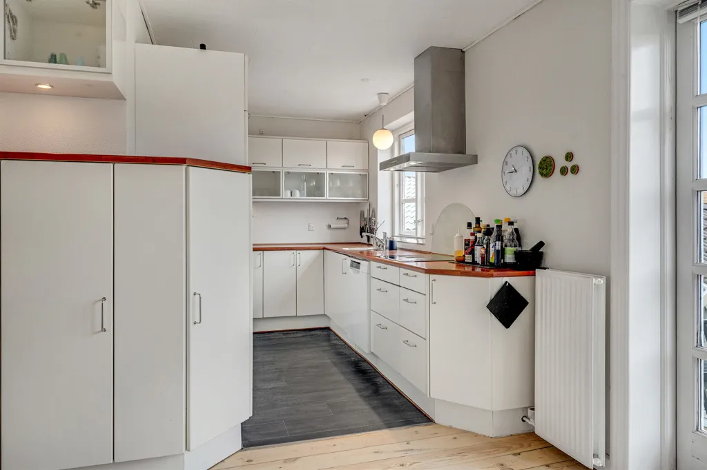 Kitchen - 6-room house in Esbjerg