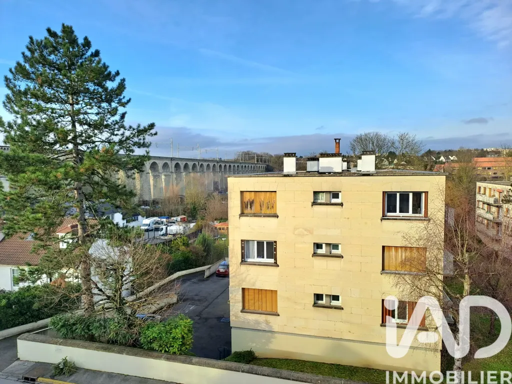 Esterno - 3-Bedroom Apartment with Parking in Chantilly Centre