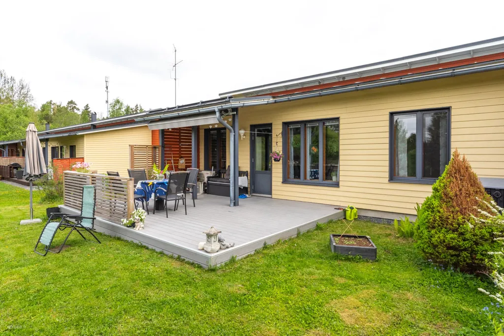 Terrasse - Modern Bungalow with Garden in Lempäälä