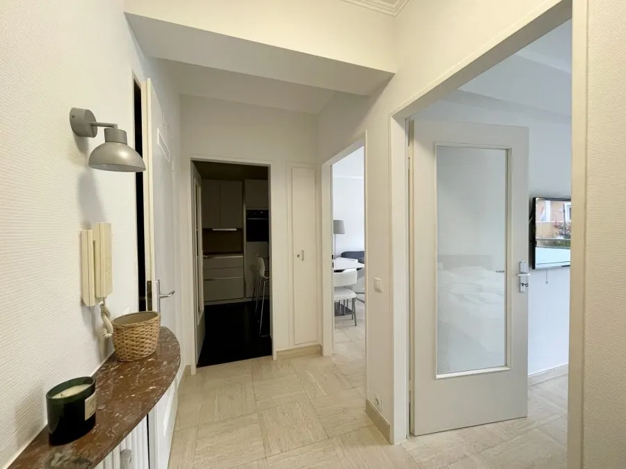hallway_entrance