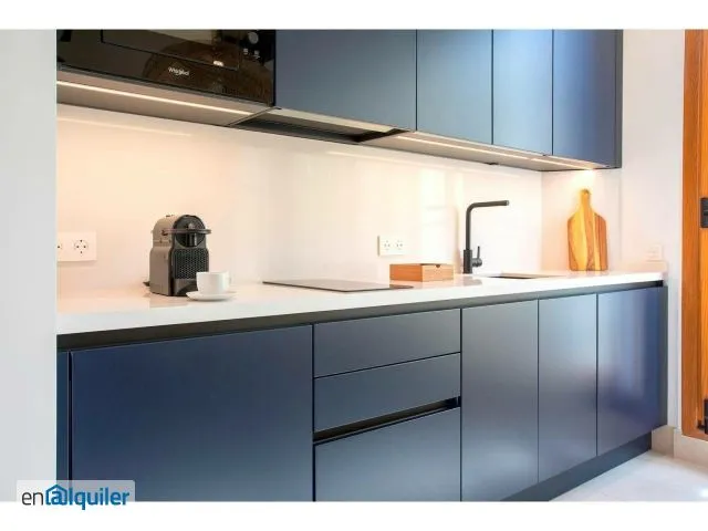 Cucina - Modern Apartment with City Views in Seville
