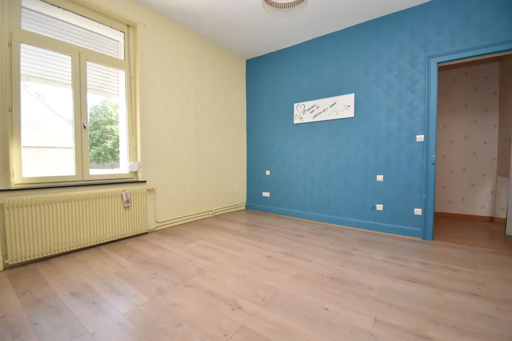 Rooms - 8-Piece House with Terraces in Caudry Centre