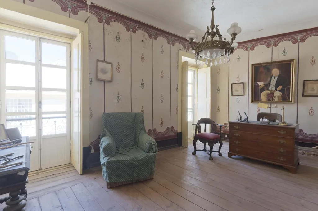 Kabinet - 16th Century Palace in Elvas Historical Area