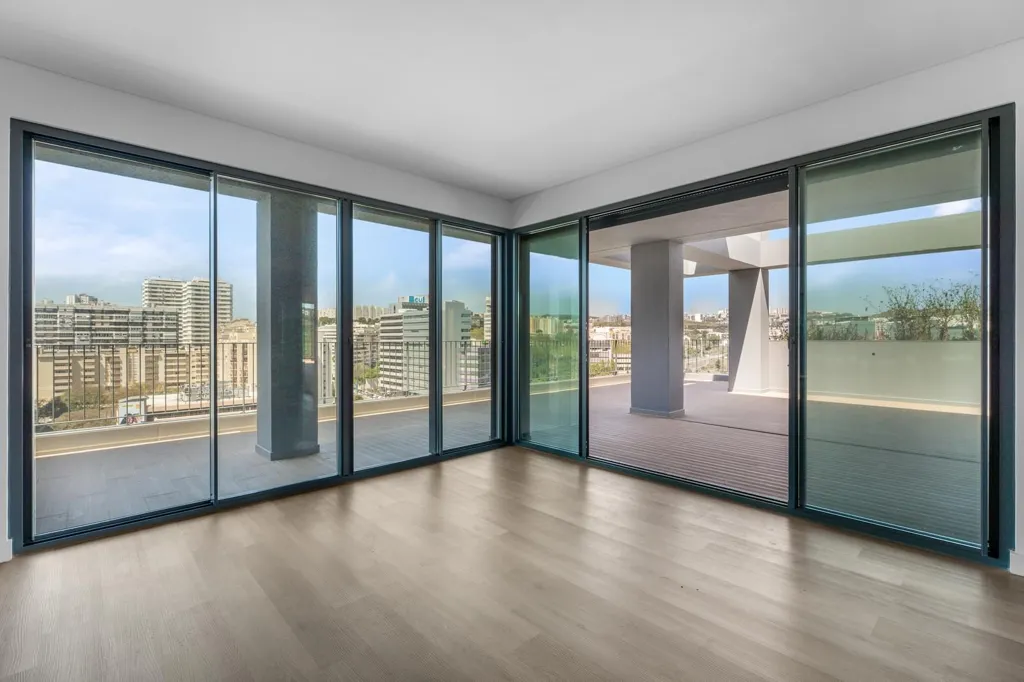 Pièces - Penthouse with Pool in Miraflores, Oeiras