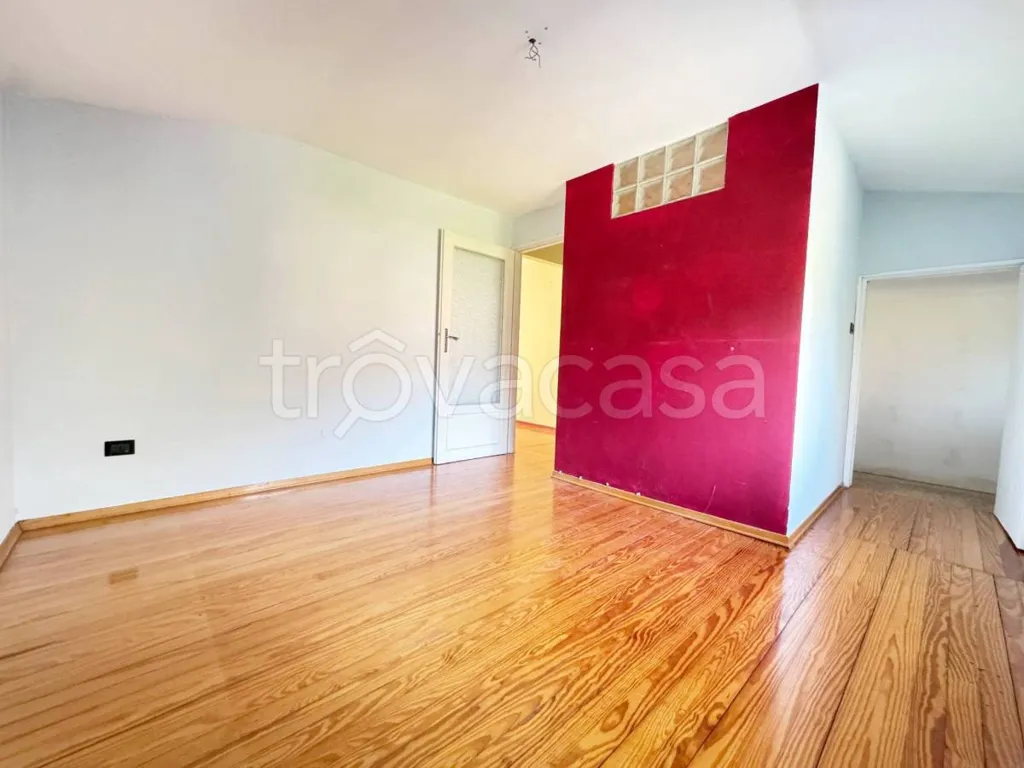 Pièces - Luxury Apartment with Balcony in Cantalupa