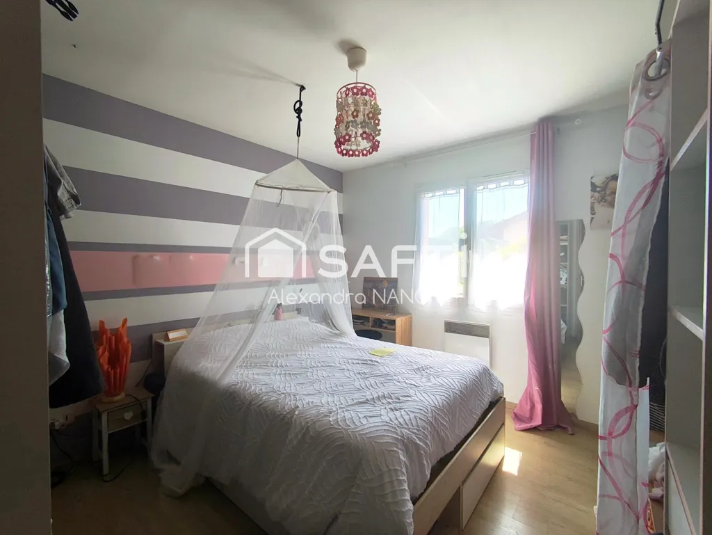 Magamistoad - 5-Bedroom House with Pool in Saint-Vulbas