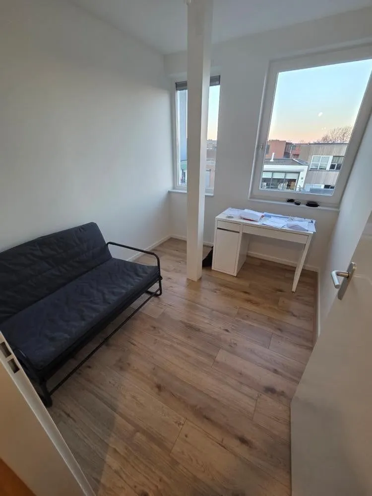 Chambres - New Apartment with Train Station Proximity in Ede
