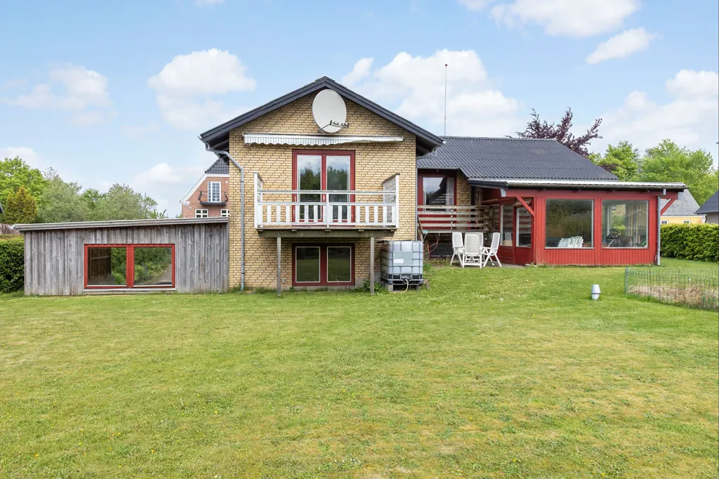 Välivaade - 1965 Villa with Garden in Højslev